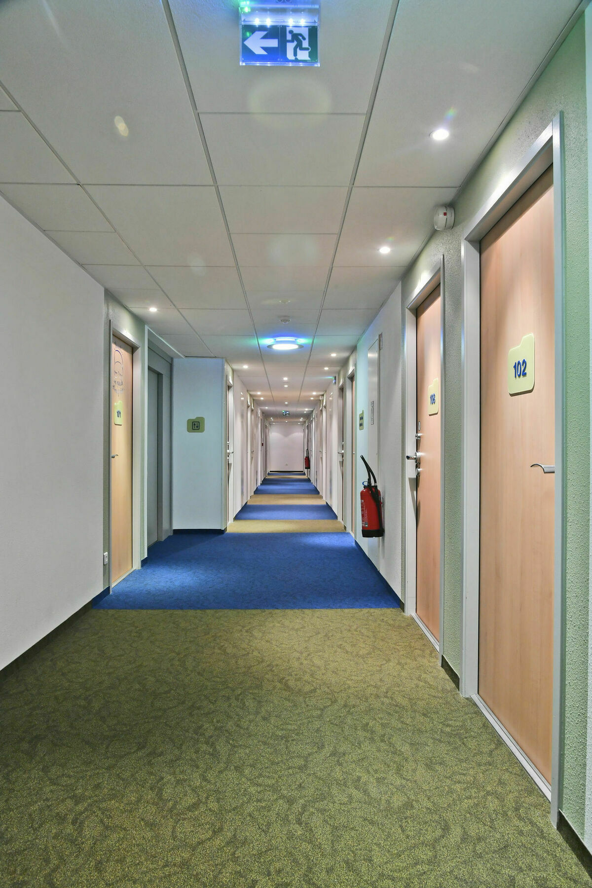 Ibis Budget Saint-Quentin Centre Gare מראה חיצוני תמונה