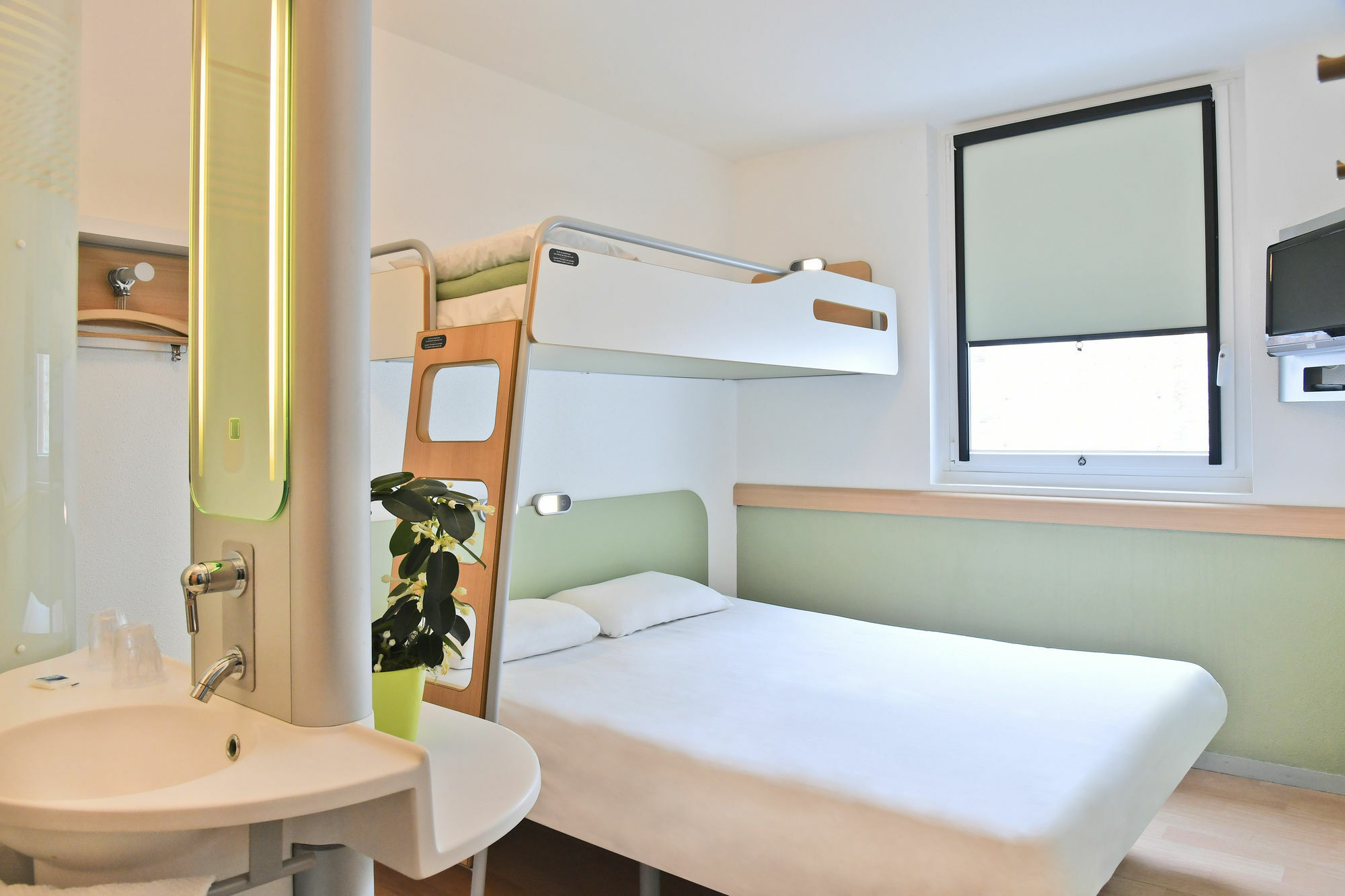 Ibis Budget Saint-Quentin Centre Gare מראה חיצוני תמונה