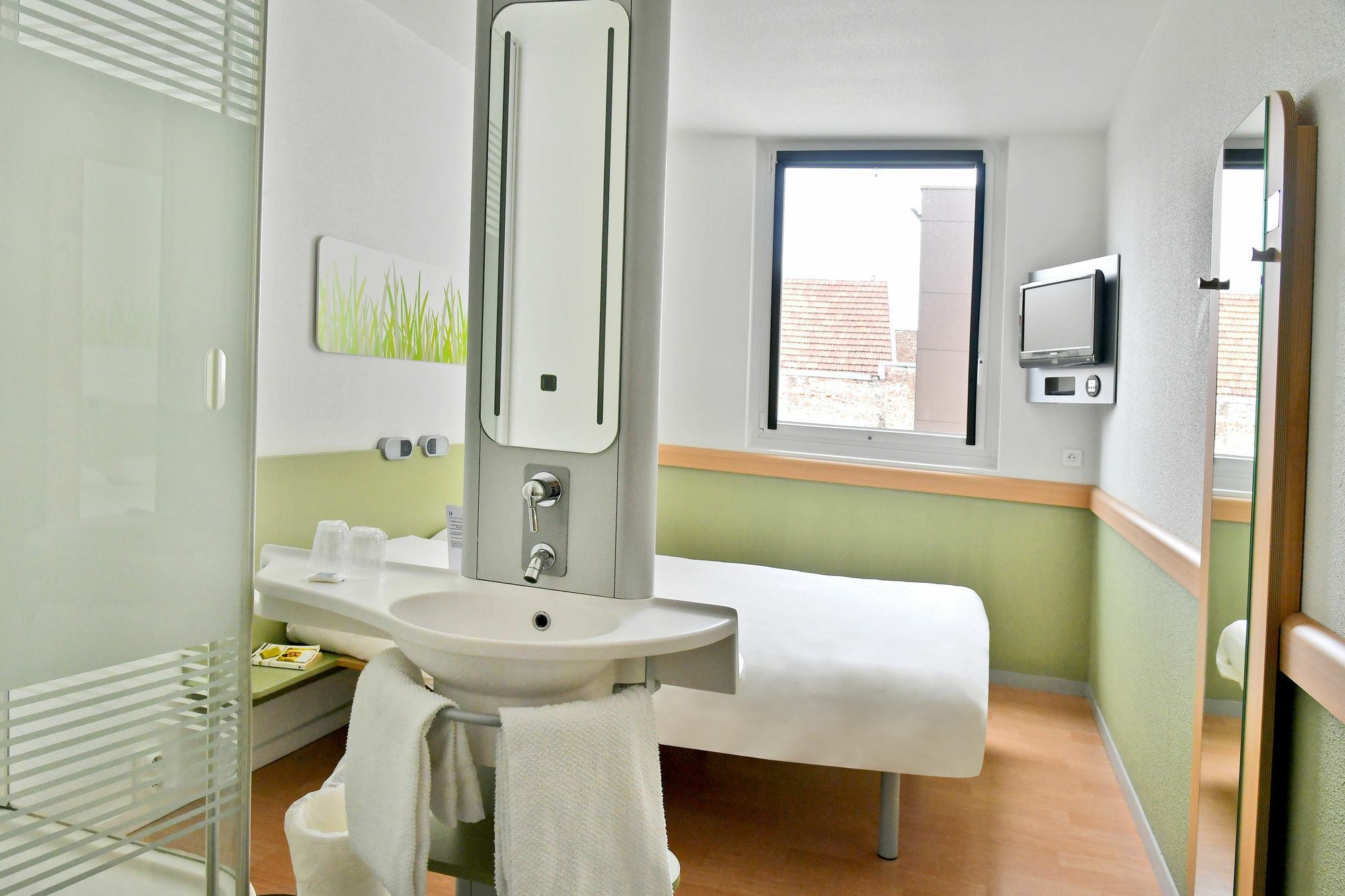 Ibis Budget Saint-Quentin Centre Gare מראה חיצוני תמונה
